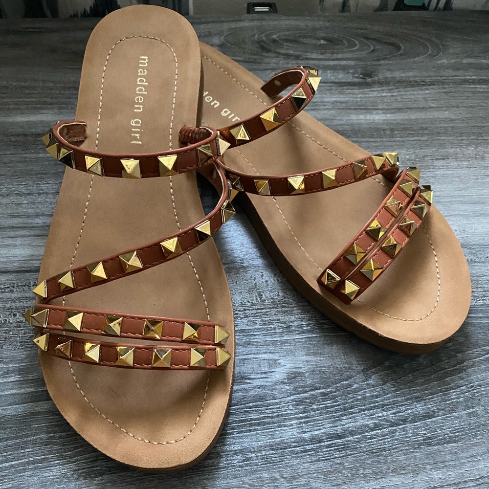 Madden girl sandals - never worn